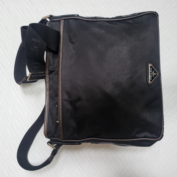 Prada Nylon Crossbody, Bandoliera in Tessuto  & Pelle. - Picture 1 of 10